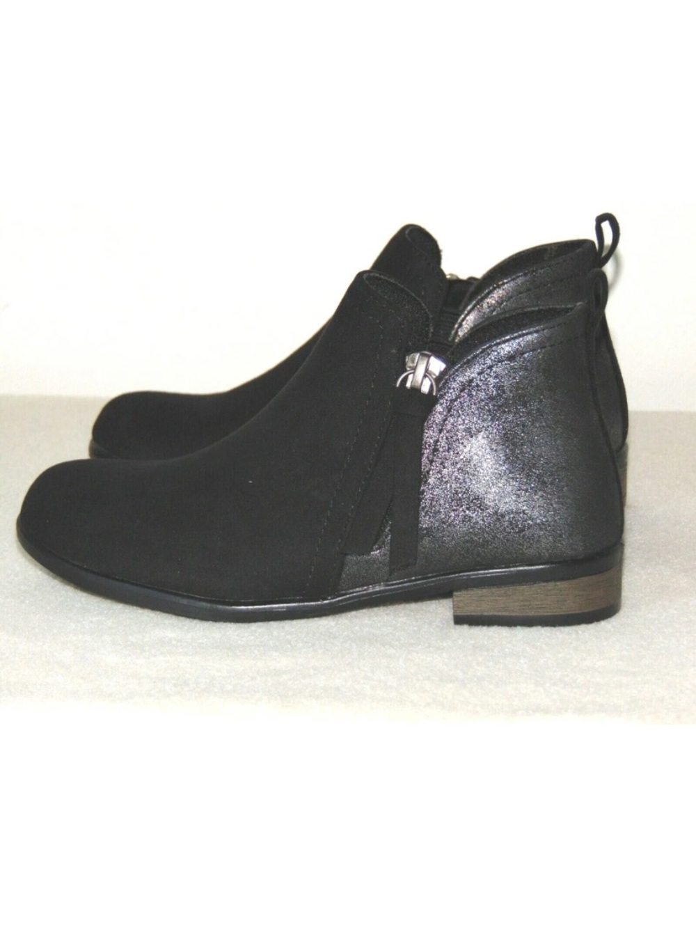 Dr. Scholl’s Kids Rate Zip Booties